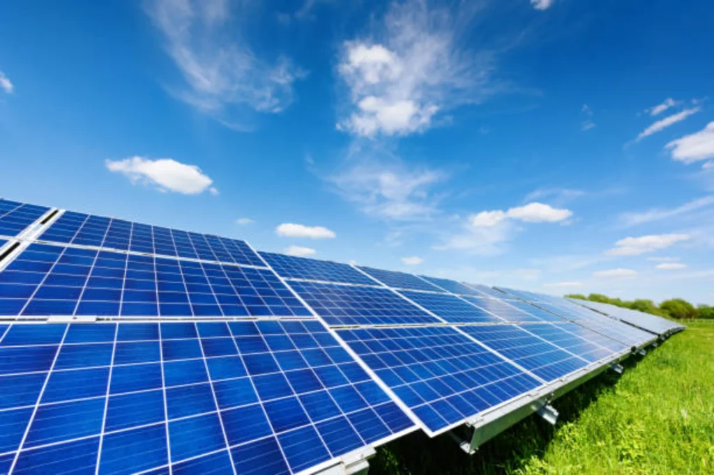 solar farm cleaning robot, solar panel cleaning