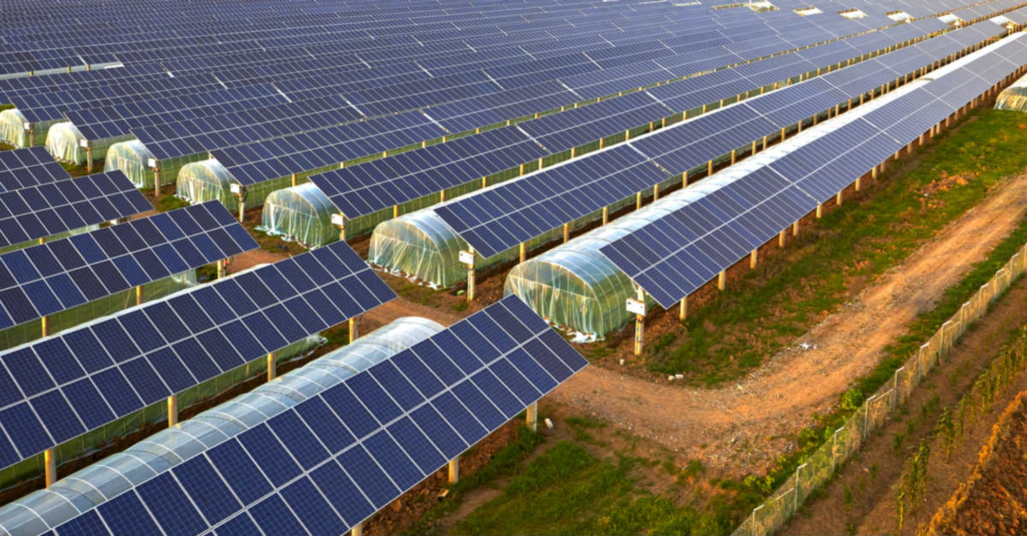 dry solar panel cleaning, cleaning technology comparison