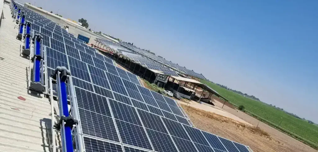 מערכת ניקוי אוטומטית לפאנלים סולאריים של Solaris Hydrobotics